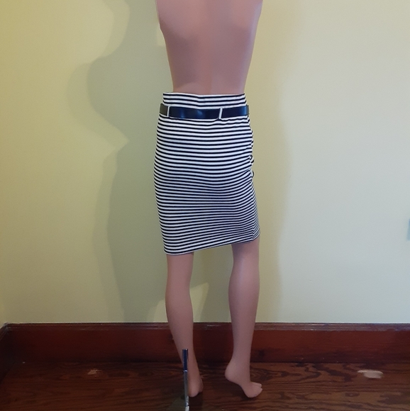 Charlotte Russe  Horizontal Striped Mini Skirt - Picture 3 of 5